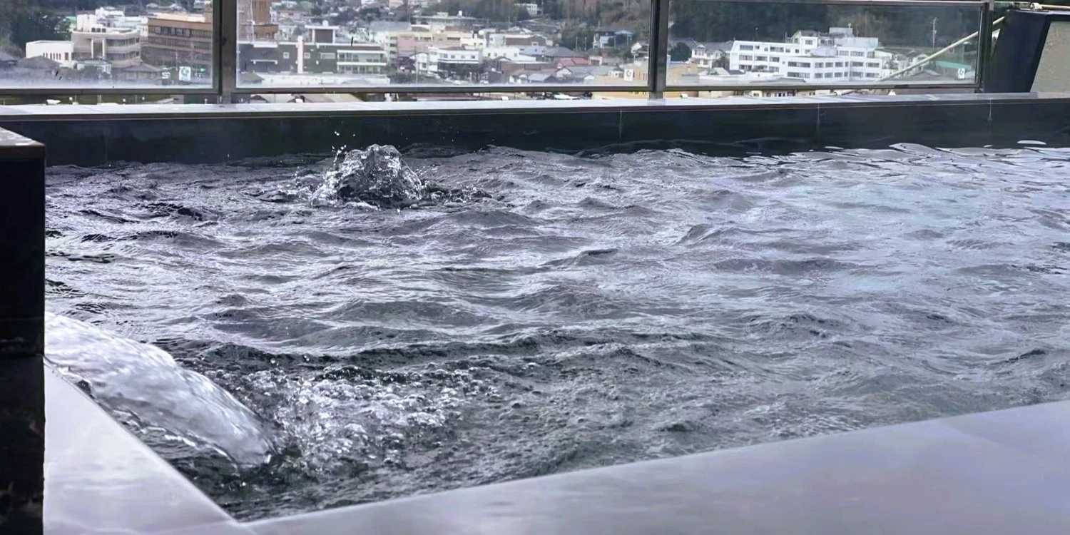 ［浪漫亭］露天風呂 美湾の湯（男性）